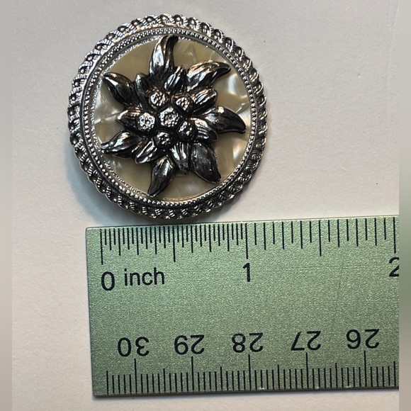 Vintage Gold and Silver Tone Floral Scarf Clip West Germany mop - Picture 5 of 8